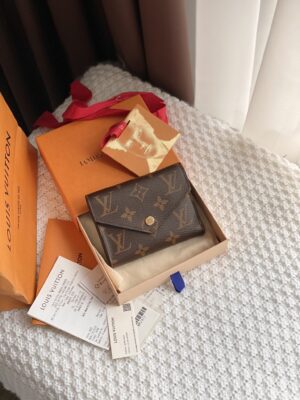 LV victorine. wallet Y.21. microchip