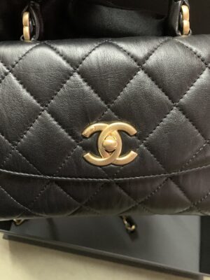 Chanel mini flap bag with top handle Crumpled lambskin GHW. holo 31