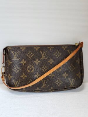 LV Pochette dc04