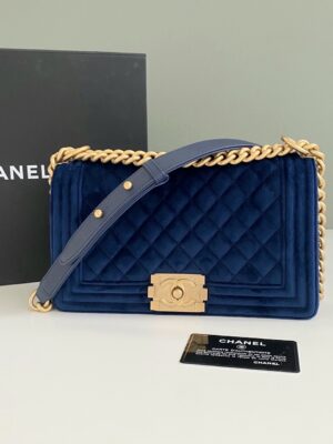 Chanel Boy 10 กำมะหยี่ Holo29