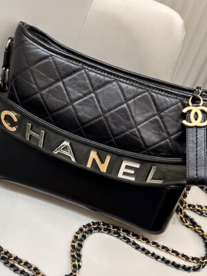 🔥Like New Chanel Gabrielle (New Medium Size) Holo 29