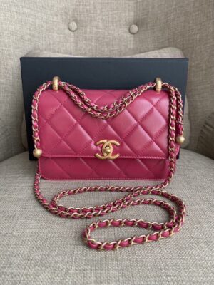 Like new Chanel flap bag 7.5 Adjustable Calfskin Microchip