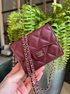 ❤️New Chanel Card Holder XL Cross Body in burgundy Holo 31