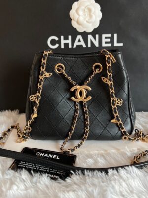 🎁Chanel Drawstring Mini Holo28 Craftskin Black GHW