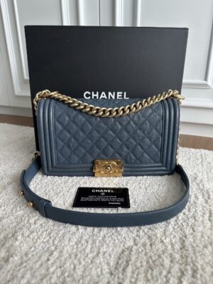 Used Chanel Boy 10 Caviar Holo 23