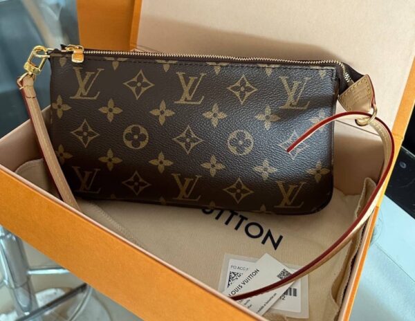 Louis Vuitton Pochette