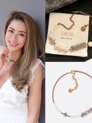 Like super new Dior necklace