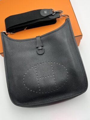 Used in good condition Hermes Evelyne black phw 29 cm stamp T ปี 2015