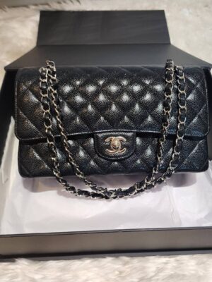 Used like new Chanel Classic 10” shw holo28 fullset