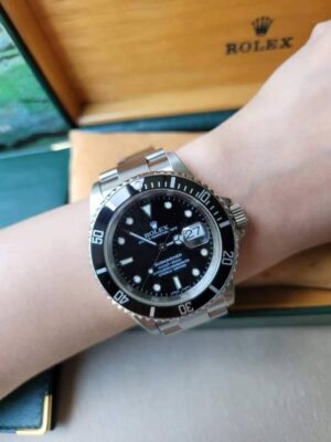 Used Rolex Submariner date Size 40 mm.Ref.16610 Series F Y2005