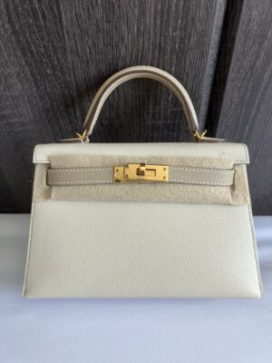 Used like new Hermes Kelly 20 HSS Epsom Craie/Trench GHW #U