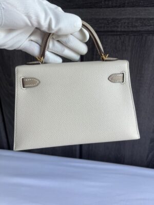 Used like new Hermes Kelly 20 HSS Epsom Craie/Trench GHW #U