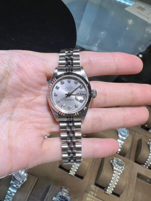 Used Rolex Datejust lady Size 26 mm.Ref .79174 หน้าเงินหลักเพชร