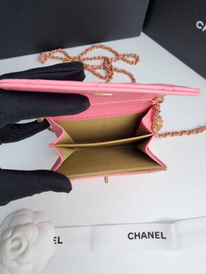 New Chanel card holders XL on adjustable chain holo32