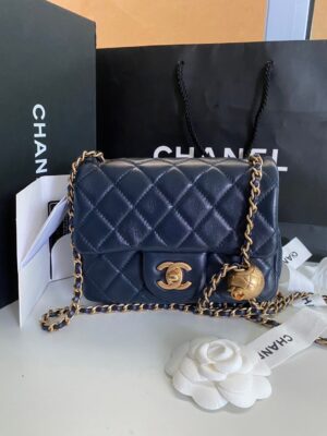 Used like new Chanel mini7 adjustable holo29 สี dark navy