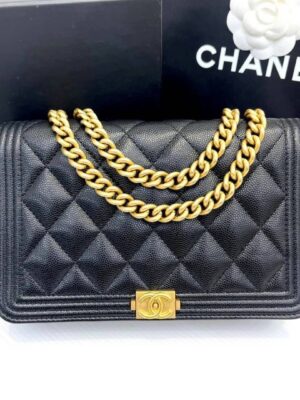 Exellent Chanel Boy Cavair GHW WOC microchip