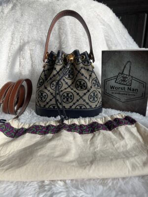 Used very good condition Tory Burch bucket bag