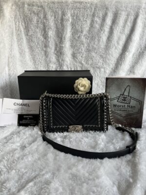 Used very good condition chanel boy 10 limited calf skin holo24