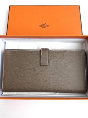 Used in good condition Hermes Bearn Wallet etoupe phw อะไหล่เงิน stamp T ปี 2015