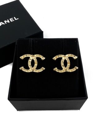 New Chanel Earrings 2cm.