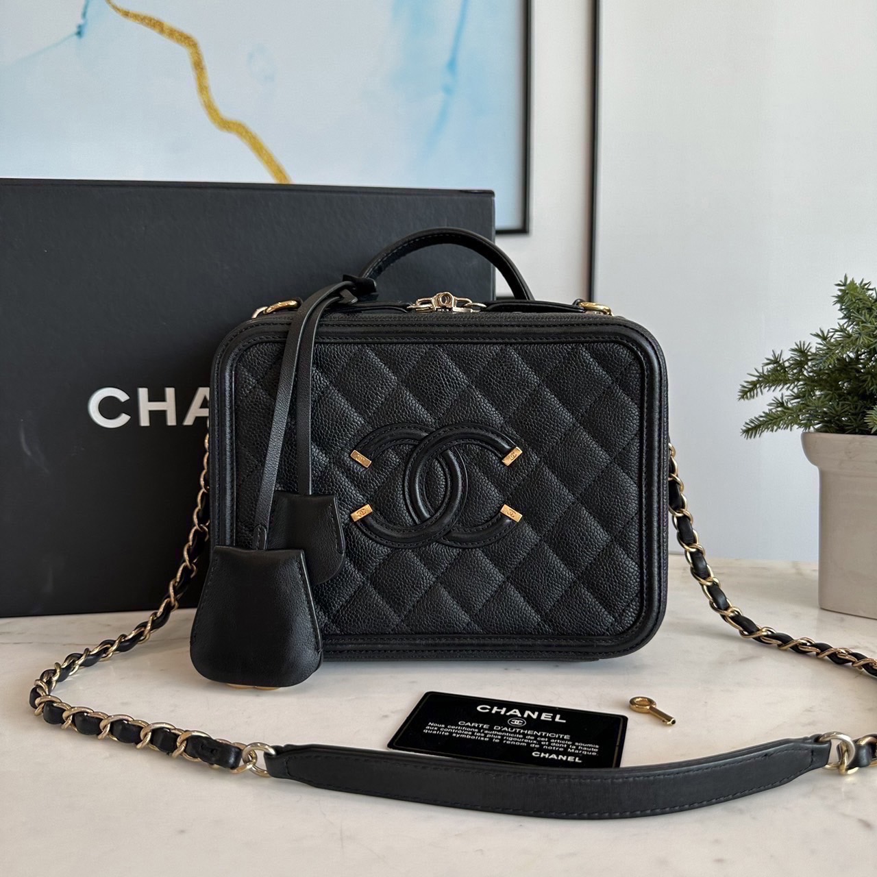 Chanel Vanity 8.5