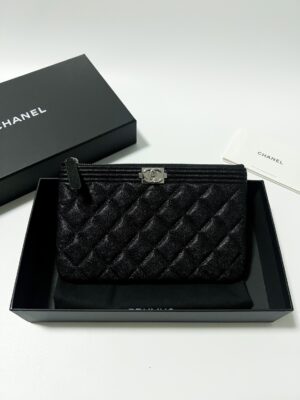 Kept unused Chanel ocase caviar 8”HL29