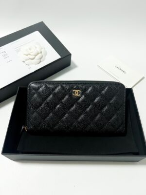 Kept unused Chanel zippy long wallet caviar HL31