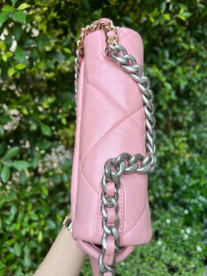 💕Like new💕Chanel 19 size26 in pink microchip (22c)
