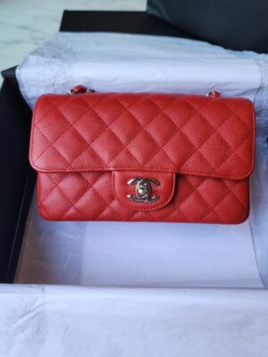 Used like new Chanel mini8 red caviar 18C Holo25