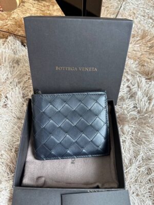 Used Bottega Veneta Wallet 8