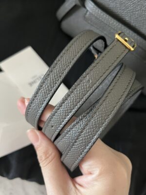 Used in good condition Celine Pico Belt Bag y.22 สี grey