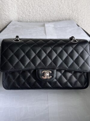 Like new chanel classic10 caviar shw holo28