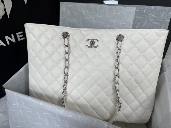 Chanel Tote Bag