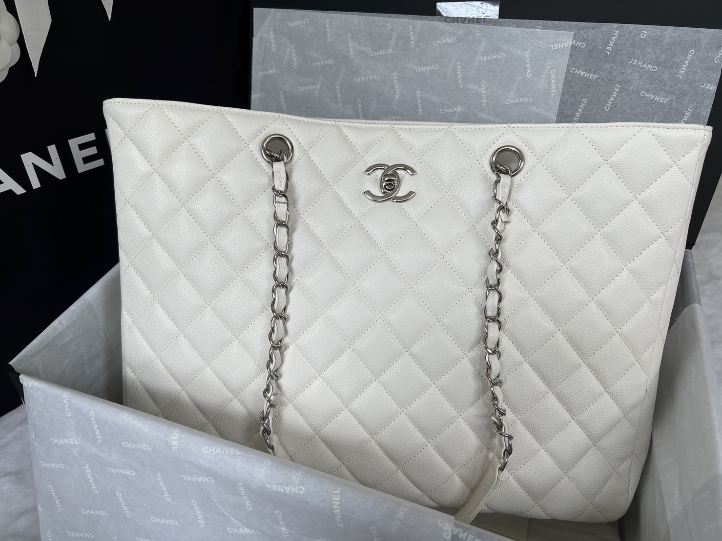 Chanel Tote Bag