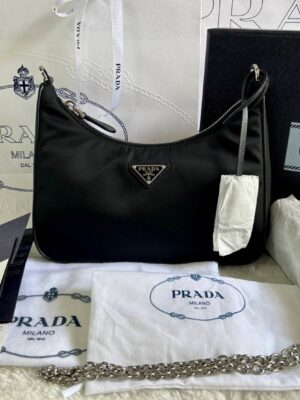 ❤️New Prada Re-Edition 2005 Re-Nylon bag สีดำ