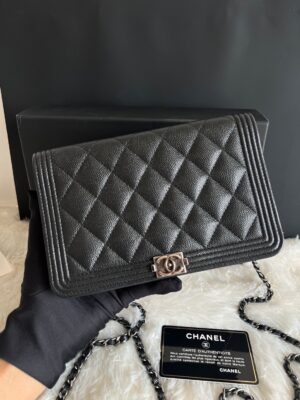 Chanel woc boy rhw holo23