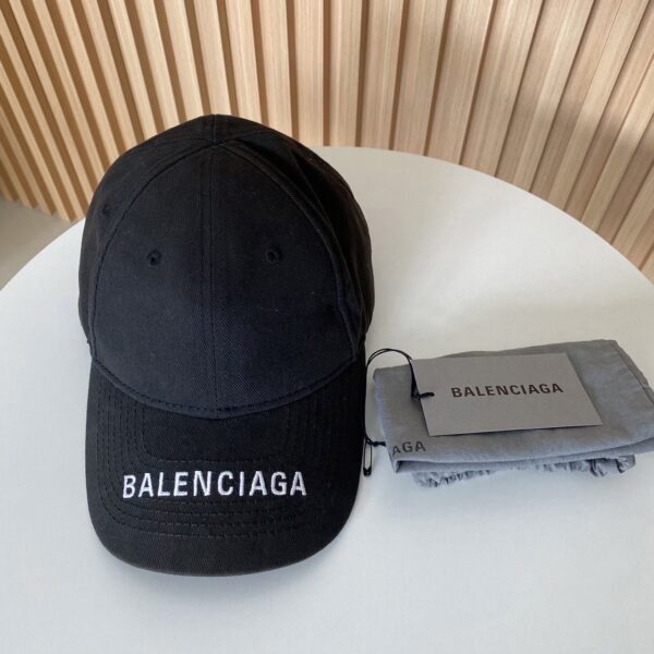 Balenciaga Cap