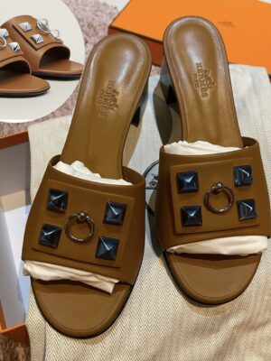 ของใหม่ Hermes dreamy sandal phw in gold sz37