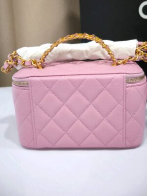 New chanel vanity pink caviar ghw holo32